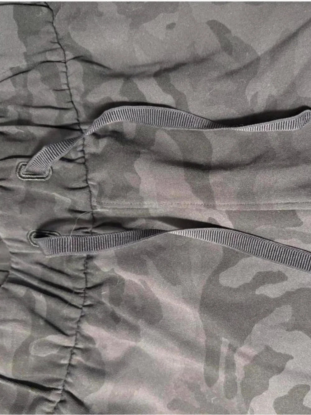Lululemon Camo Print Drawstring Performance Jogger Pants Size 6